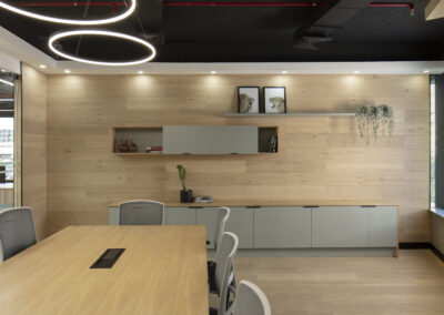 Rveo - Diseño y Construcción - Construcción de quinchos, oficinas y retail
