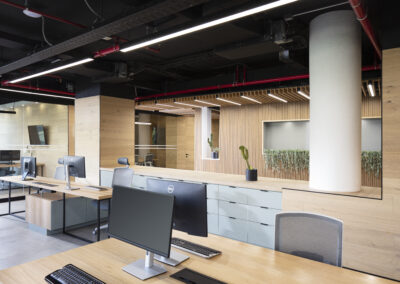Rveo - Diseño y Construcción - Construcción de quinchos, oficinas y retail