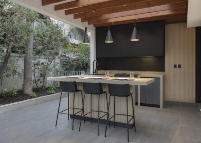 Rveo - Diseño y Construcción - Construcción de quinchos, oficinas y retail